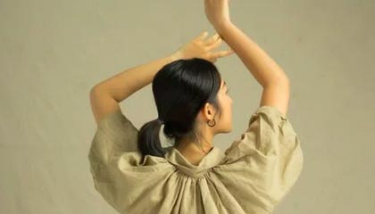 拉波尔塔与莱万沙特之旅亲密会见全球巴萨球迷|巴塞罗那|罗伯特·莱万多夫斯基|马西普|恩里克|西班牙皇家足球协会_新浪体育_新浪新闻